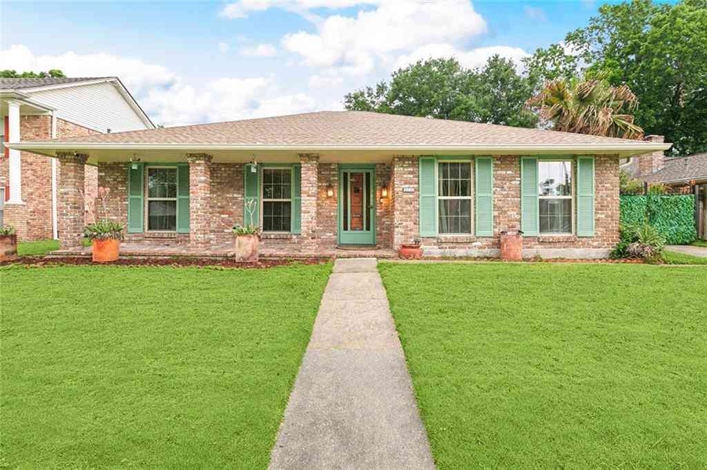 Homes For Sale - 5238 Macarthur Boulevard<br/> New Orleans, LA 70131