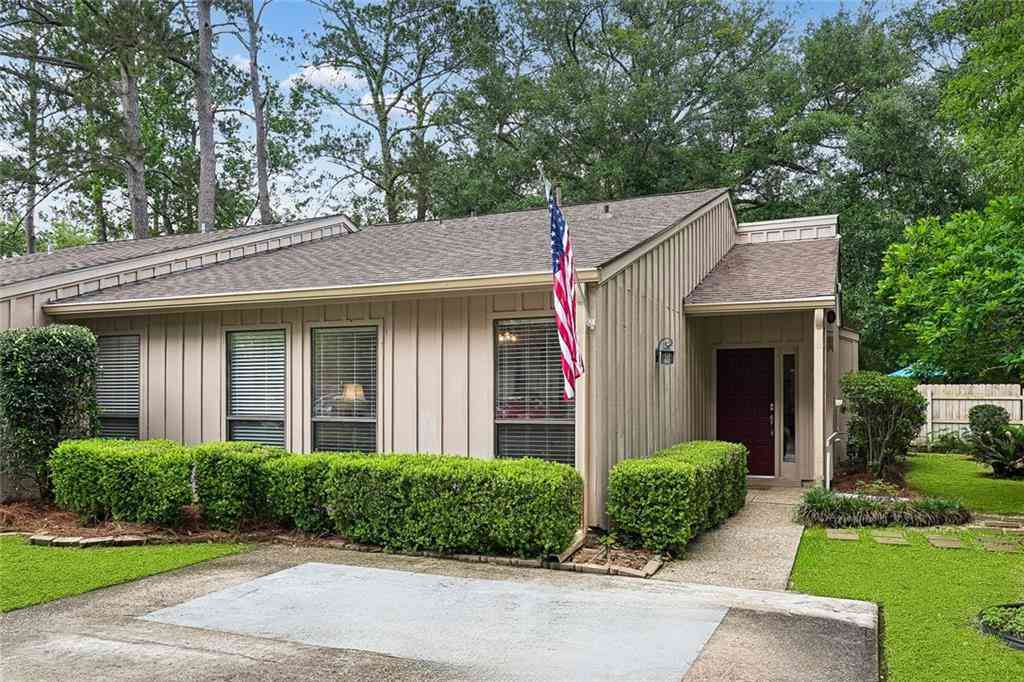 Condo For Sale - 111 W Brighton Court #270<br/> Mandeville, LA 70471