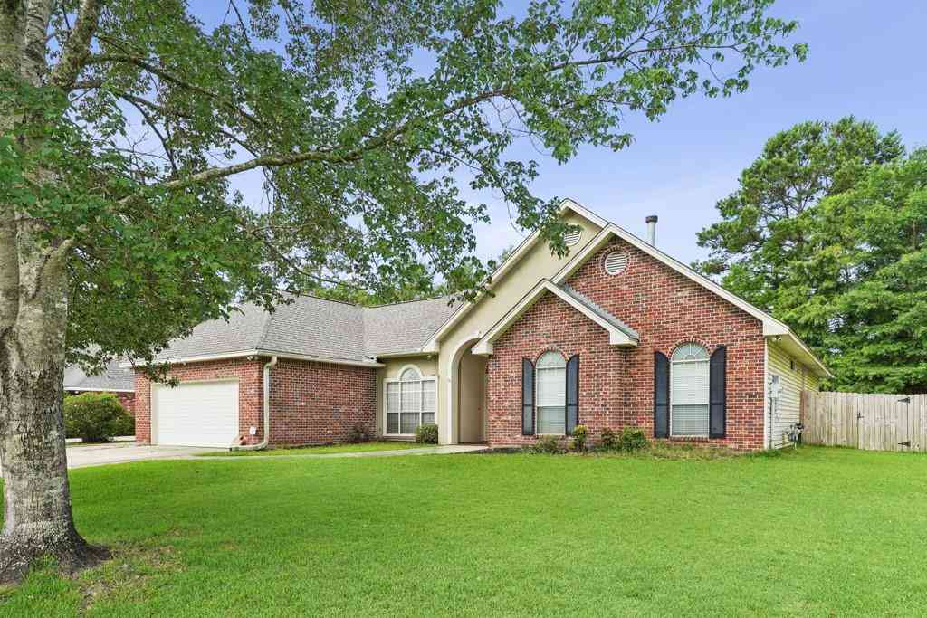 Homes For Sale - 476 Choctaw Drive<br/> Abita Springs, LA 70420