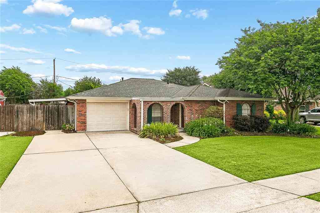 Homes For Sale - 2649 Vulcan Street<br/> Harvey, LA 70058
