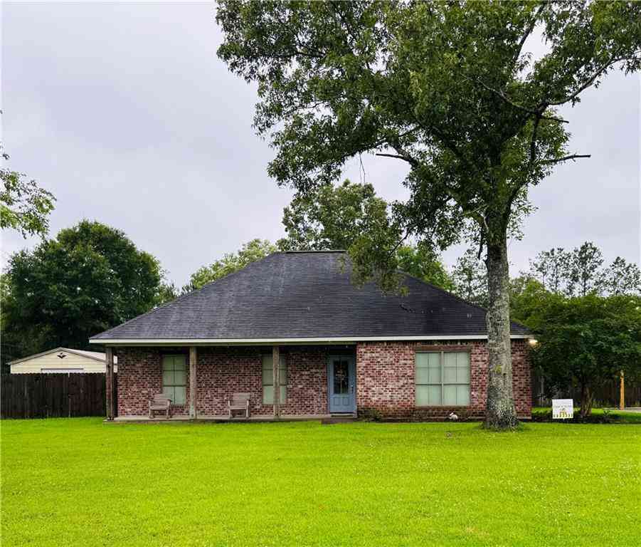 Homes For Sale - 19251 Plantation Trace<br/> Livingston, LA 70754
