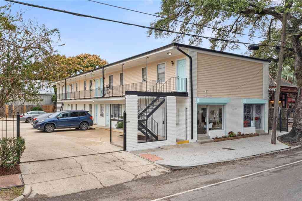 Apartment For Rent - 4815 Magazine Street #11<br/> New Orleans, LA 70115