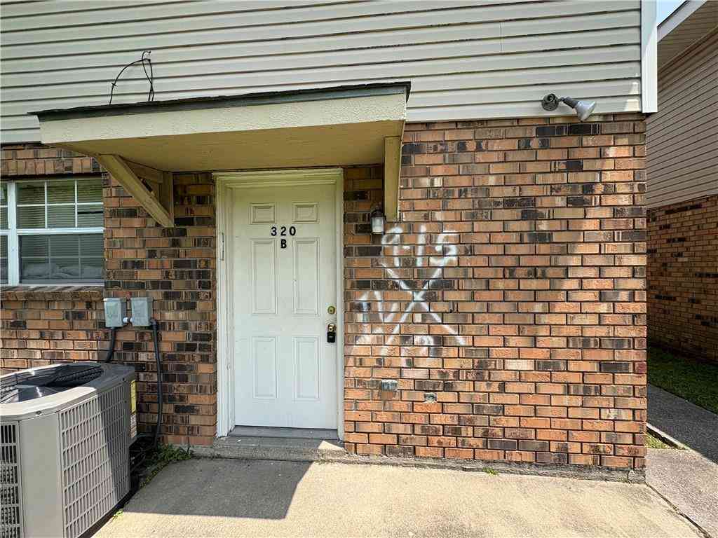 Multifamily For Rent - 320 W Liberaux Street #B<br/> Chalmette, LA 70043