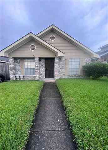 Homes For Rent - 1917 Gladstone Drive<br/> Marrero, LA 70072