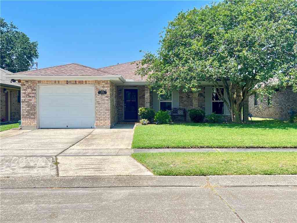 Homes For Sale - 1104 Green Street<br/> Metairie, LA 70001