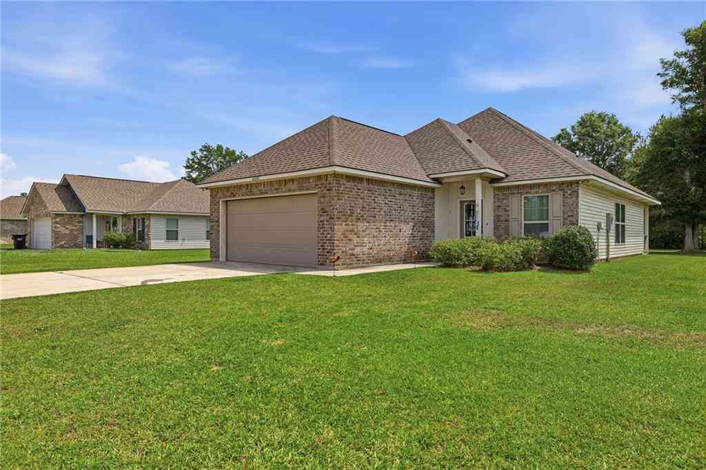 Homes For Sale - 48298 Labonte Lane<br/> Tickfaw, LA 70466