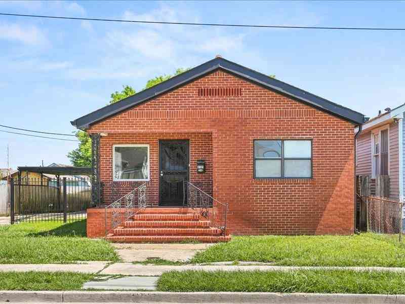 Multifamily For Sale - 3121 N Galvez Street<br/> New Orleans, LA 70117