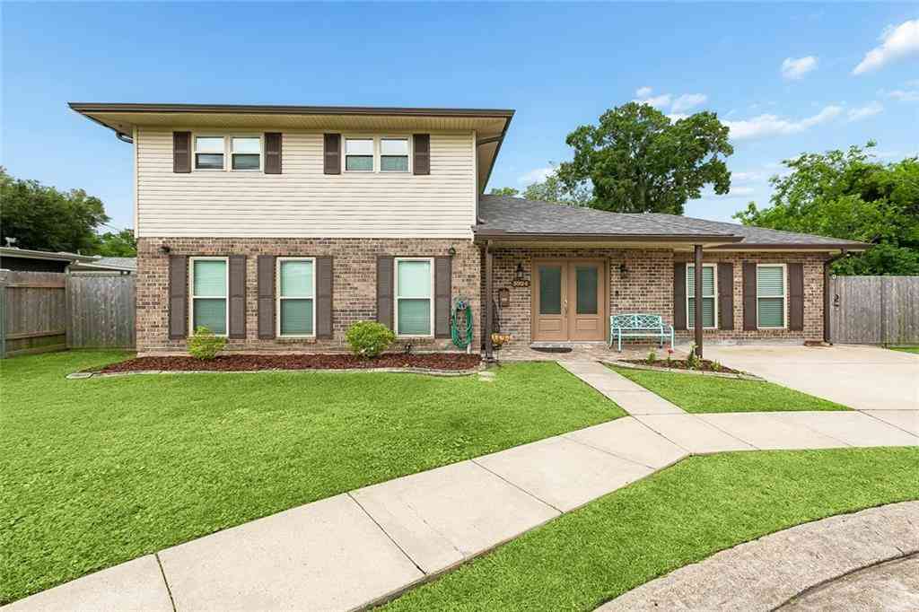 Homes For Sale - 5924 Bellingham Place<br/> Metairie, LA 70003