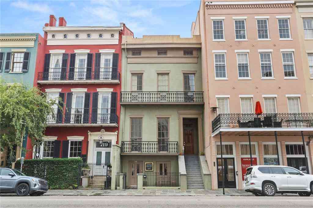 Homes For Sale - 717 Camp Street<br/> New Orleans, LA 70130