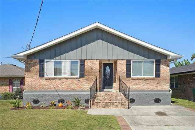 Homes For Sale - 5021 Newlands Street<br/> Metairie, LA 70006