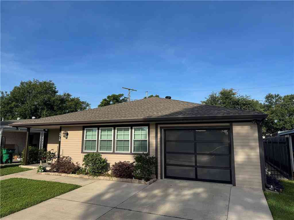 Homes For Sale - 576 Smith Drive<br/> Metairie, LA 70005