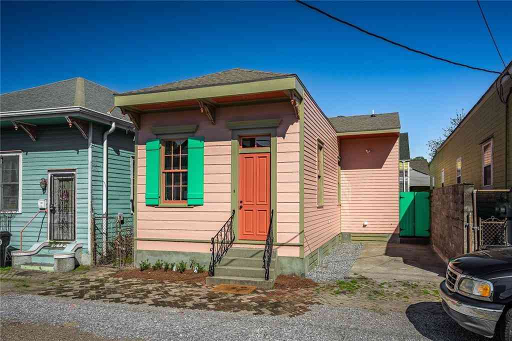 Homes For Sale - 1127 Music Street<br/> New Orleans, LA 70117