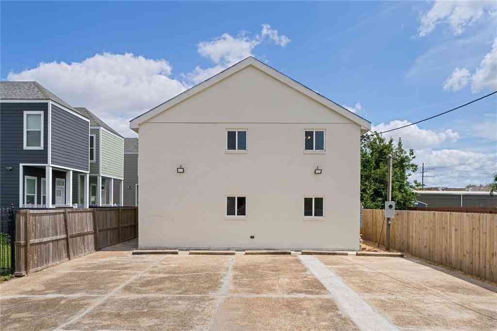 Multifamily For Rent - 1318 S Salcedo Street #101<br/> New Orleans, LA 70125