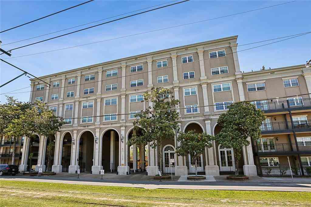 Condo For Sale - 1750 St Charles Avenue #307<br/> New Orleans, LA 70130