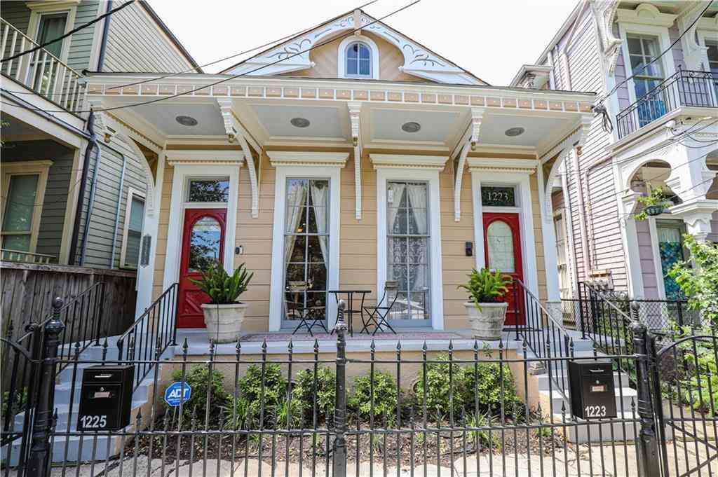 Multifamily For Rent - 1225 Coliseum Street<br/> New Orleans, LA 70130