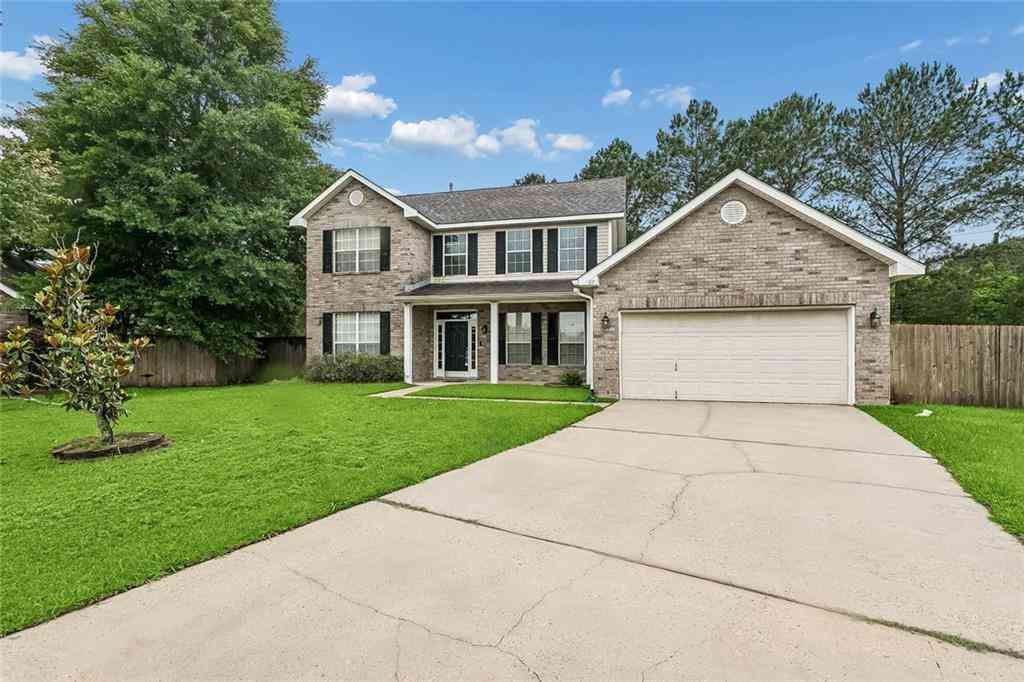 Homes For Sale - 221 Spur Court<br/> Covington, LA 70435