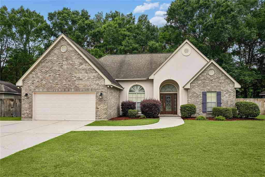 Homes For Sale - 110 Sawmill Creek Road<br/> Pearl River, LA 70452