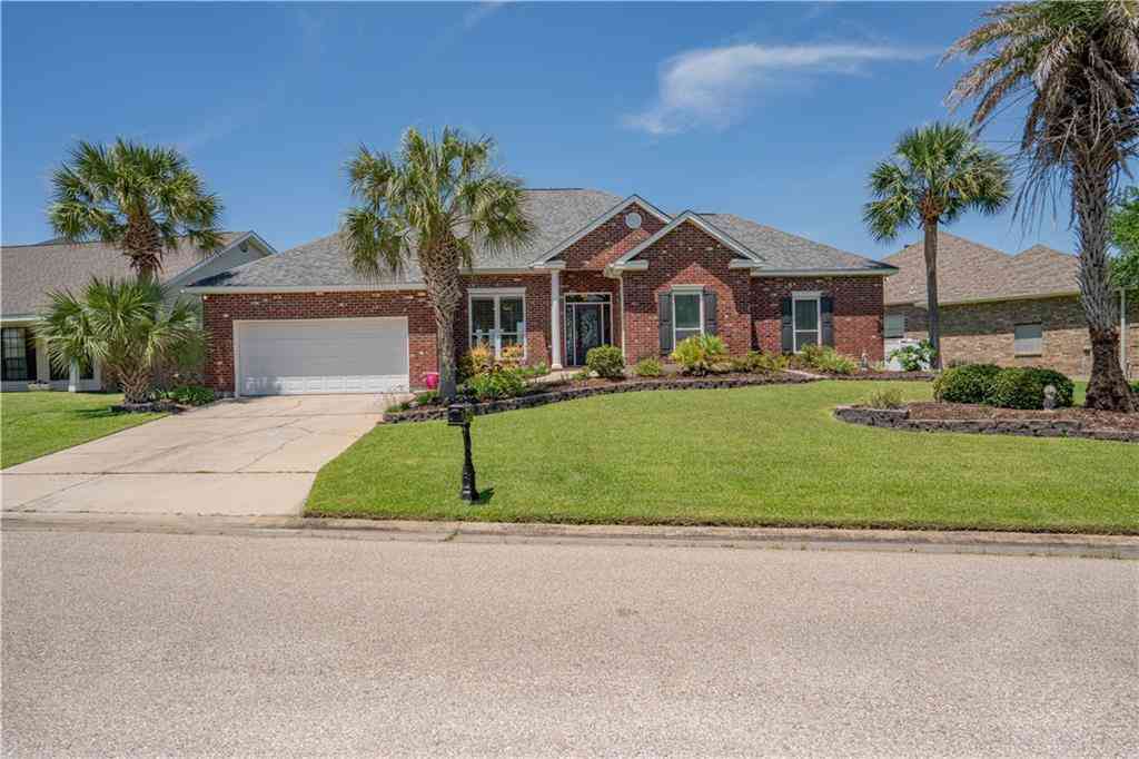 Homes For Sale - 102 Constellation Drive<br/> Slidell, LA 70458