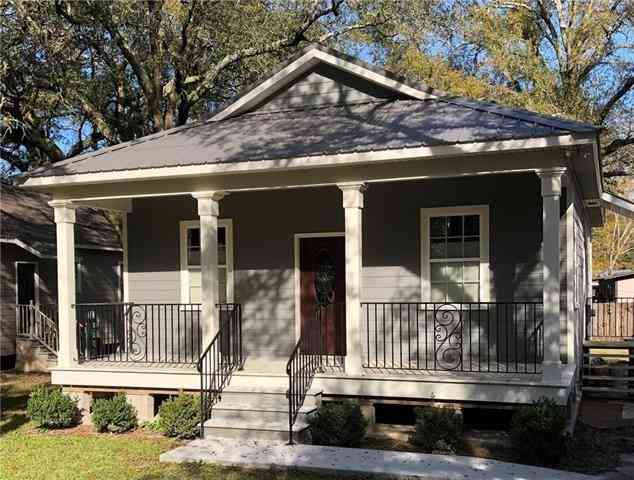 Homes For Rent - 325 E Hornsby Street<br/> Covington, LA 70433