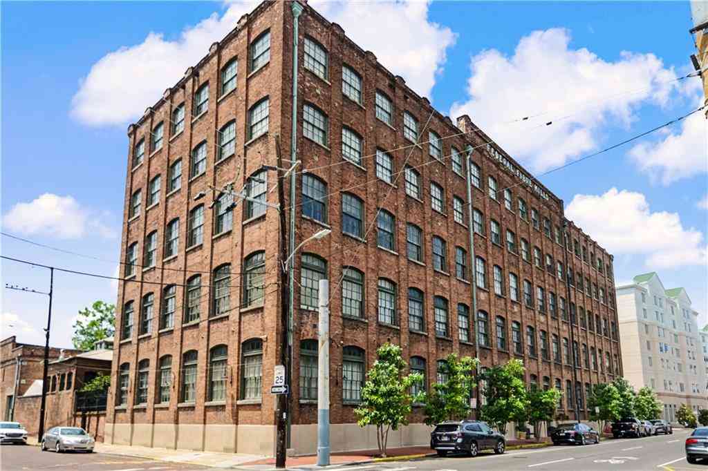 Condo For Rent - 1107 S Peters Street #414<br/> New Orleans, LA 70130