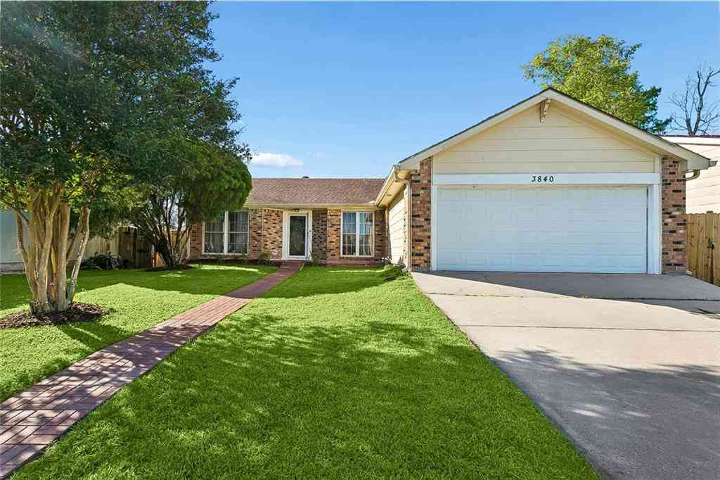 Homes For Sale - 3840 Clover Lane<br/> Harvey, LA 70058