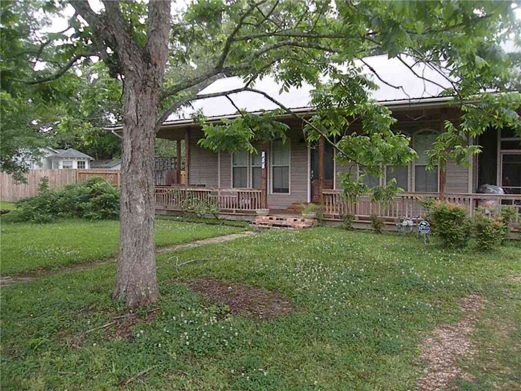 Multifamily For Rent - 555 S 5th Street<br/> Ponchatoula, LA 70454
