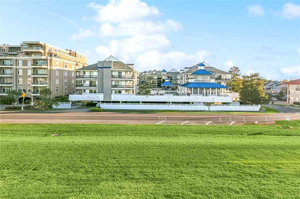 Condo For Sale - 420 Metairie Hammond Highway #331<br/> Metairie, LA 70005