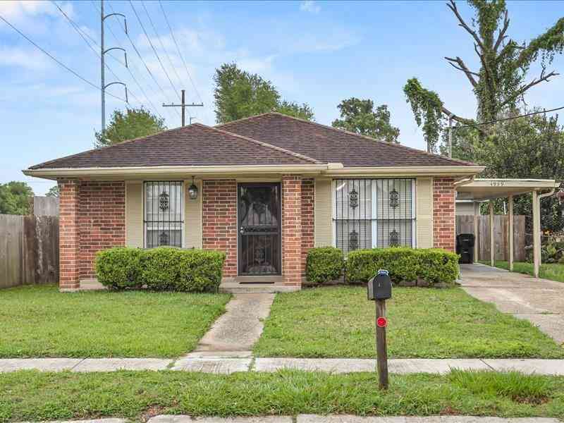 Homes For Sale - 4939 Gawain Street<br/> New Orleans, LA 70127