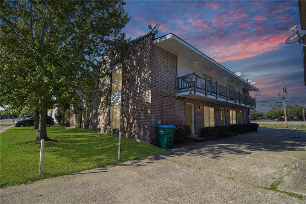 Multifamily For Sale - 732 Vouray Drive<br/> Kenner, LA 70065
