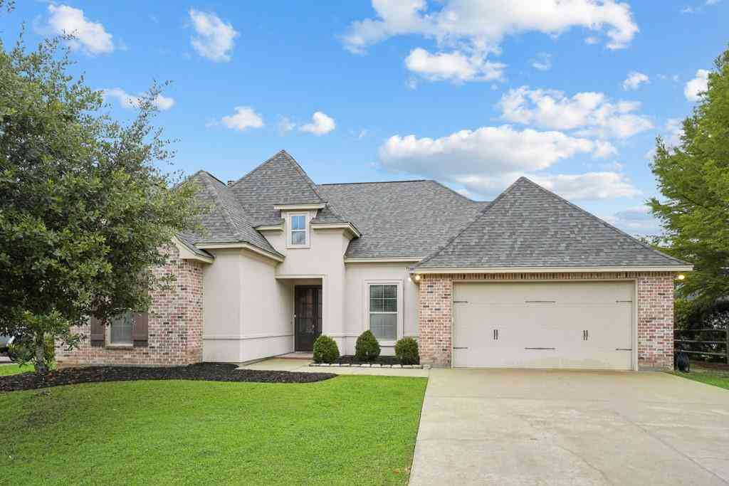 Homes For Sale - 1004 Cypress Crossing Drive<br/> Madisonville, LA 70447