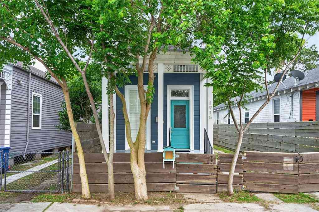 Homes For Sale - 1915 Port Street<br/> New Orleans, LA 70117