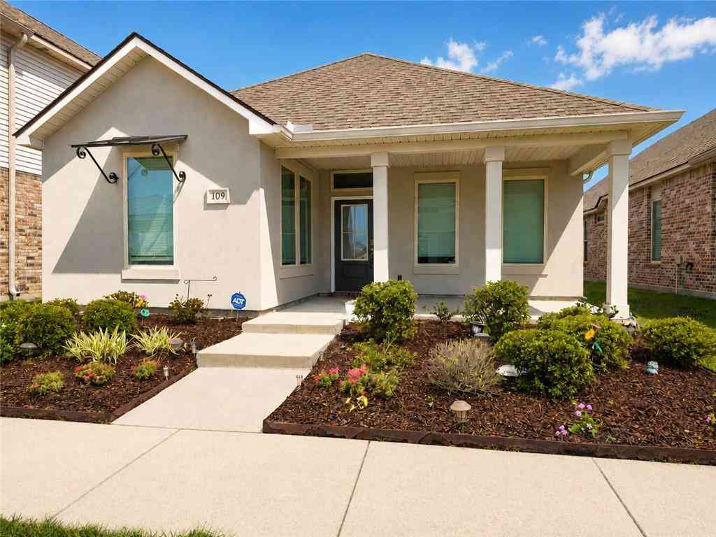 Homes For Rent - 109 Oak Landing Lane<br/> Slidell, LA 70461