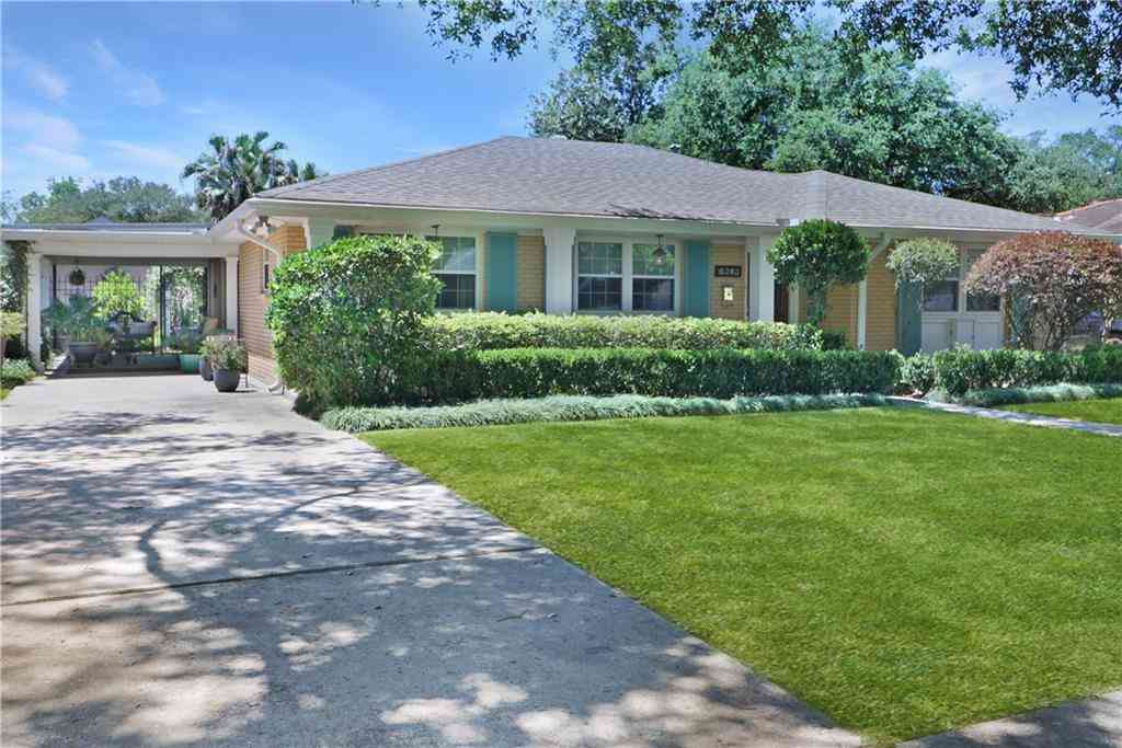 Homes For Sale - 6243 Oxford Place<br/> New Orleans, LA 70131