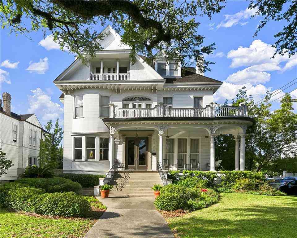Homes For Sale - 6226 St Charles Avenue<br/> New Orleans, LA 70118