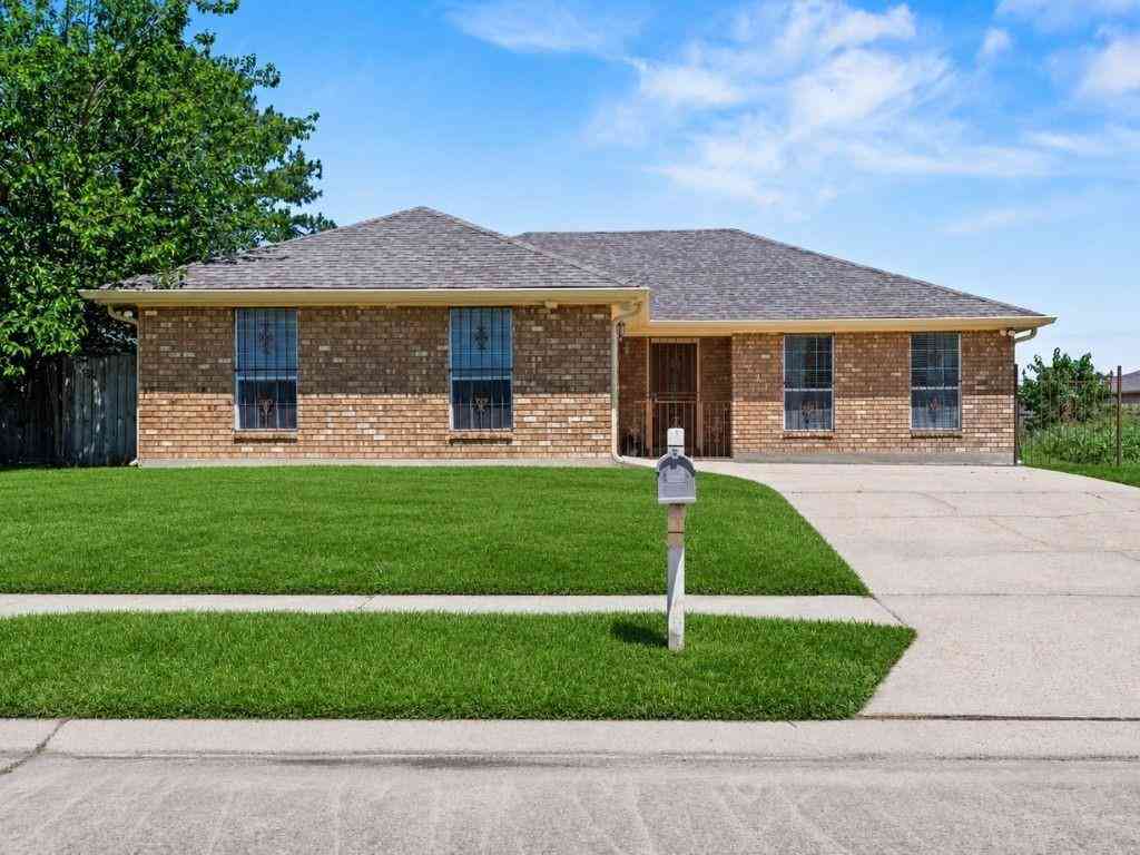 Homes For Sale - 11721 W Barrington Drive<br/> New Orleans, LA 70128