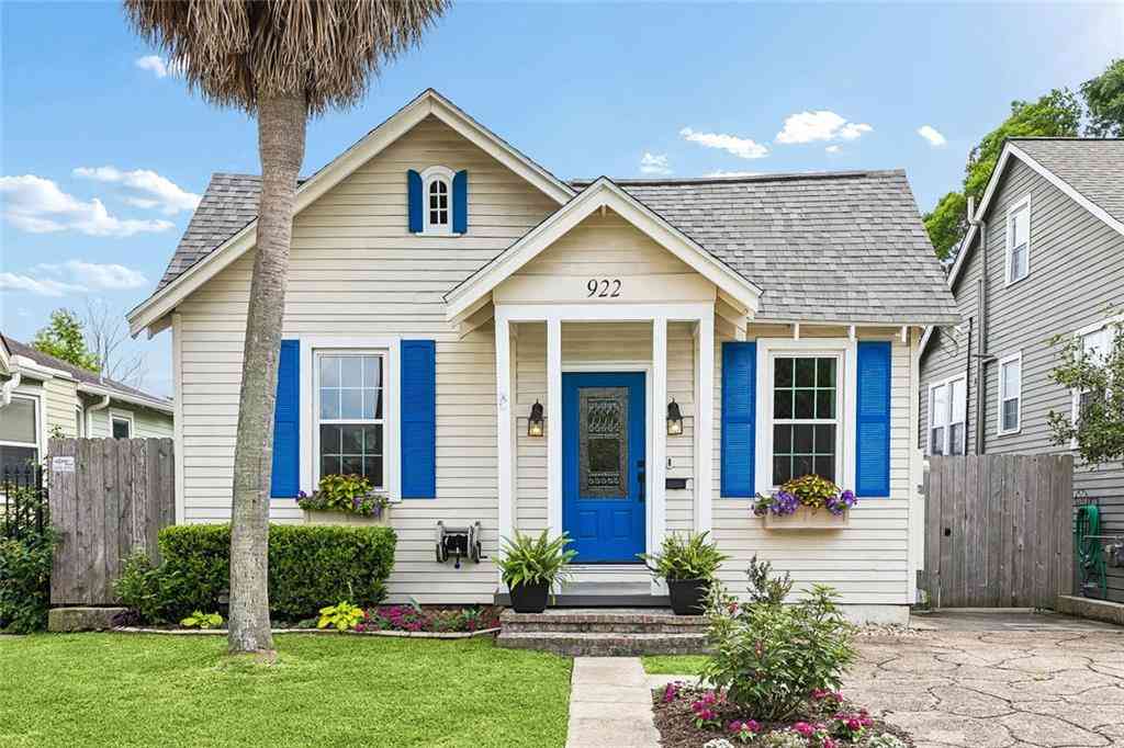 Homes For Sale - 922 Hidalgo Street<br/> New Orleans, LA 70124