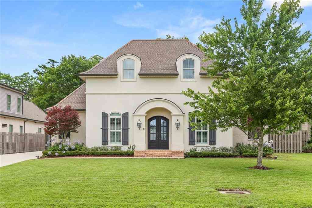 Homes For Sale - 117 Kellywood Court<br/> Belle Chasse, LA 70037