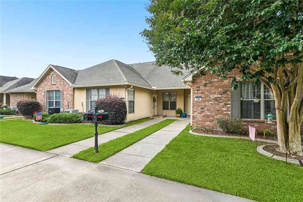 Condo For Sale - 40145 Taylors Trail #703<br/> Slidell, LA 70461