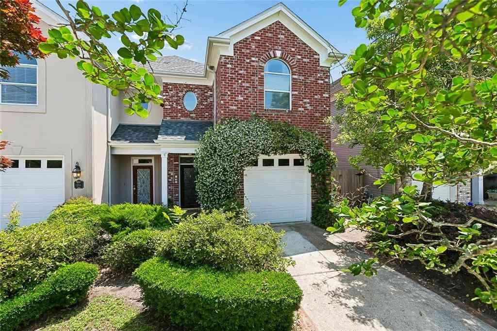 Homes For Sale - 182 Metairie Court<br/> Metairie, LA 70001