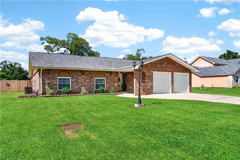 Homes For Sale - 10149 N Kelly Lane<br/> Westwego, LA 70094