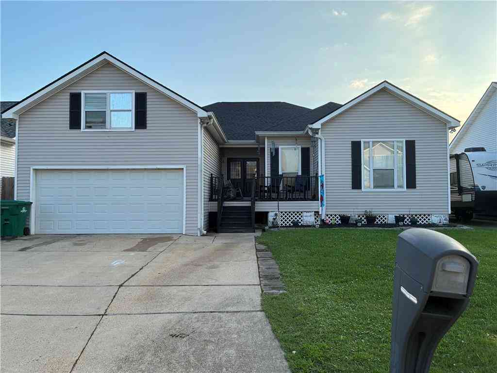Homes For Sale - 306 Nottaway Drive<br/> Destrehan, LA 70047