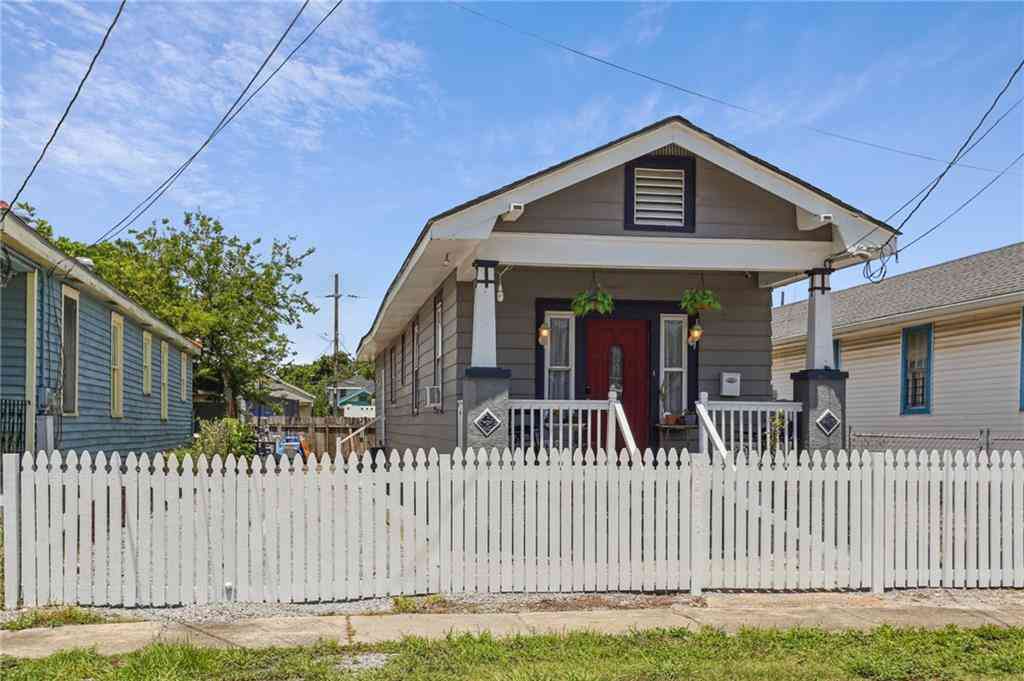 Homes For Sale - 1734 Congress Street<br/> New Orleans, LA 70117