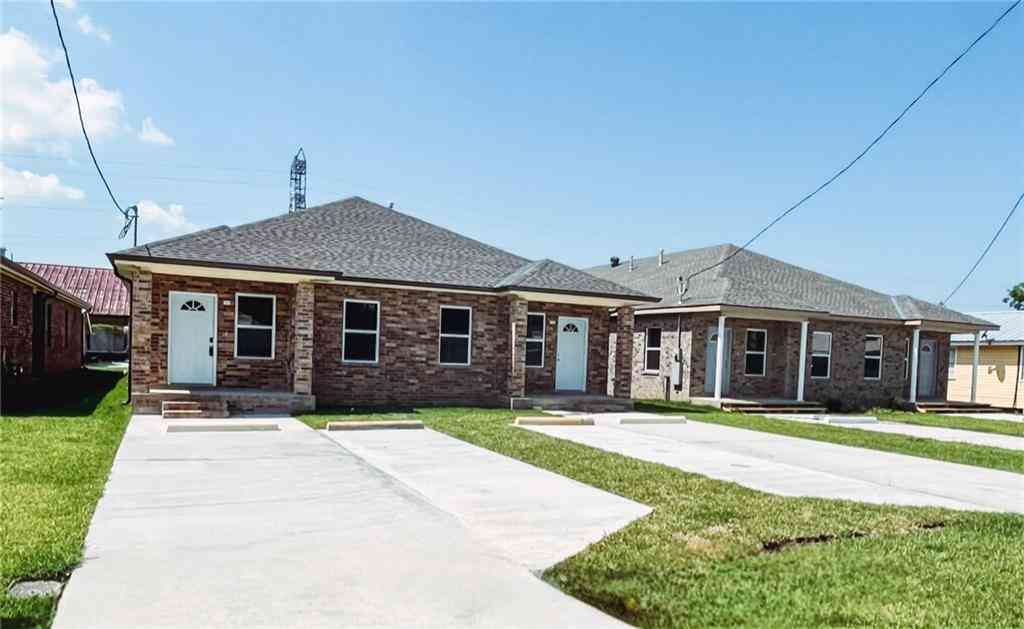 Multifamily For Rent - 5119 Oak Drive<br/> Marrero, LA 70072