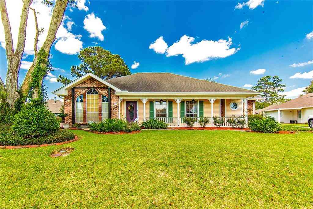 Homes For Sale - 111 E Killarney Drive<br/> Thibodaux, LA 70301