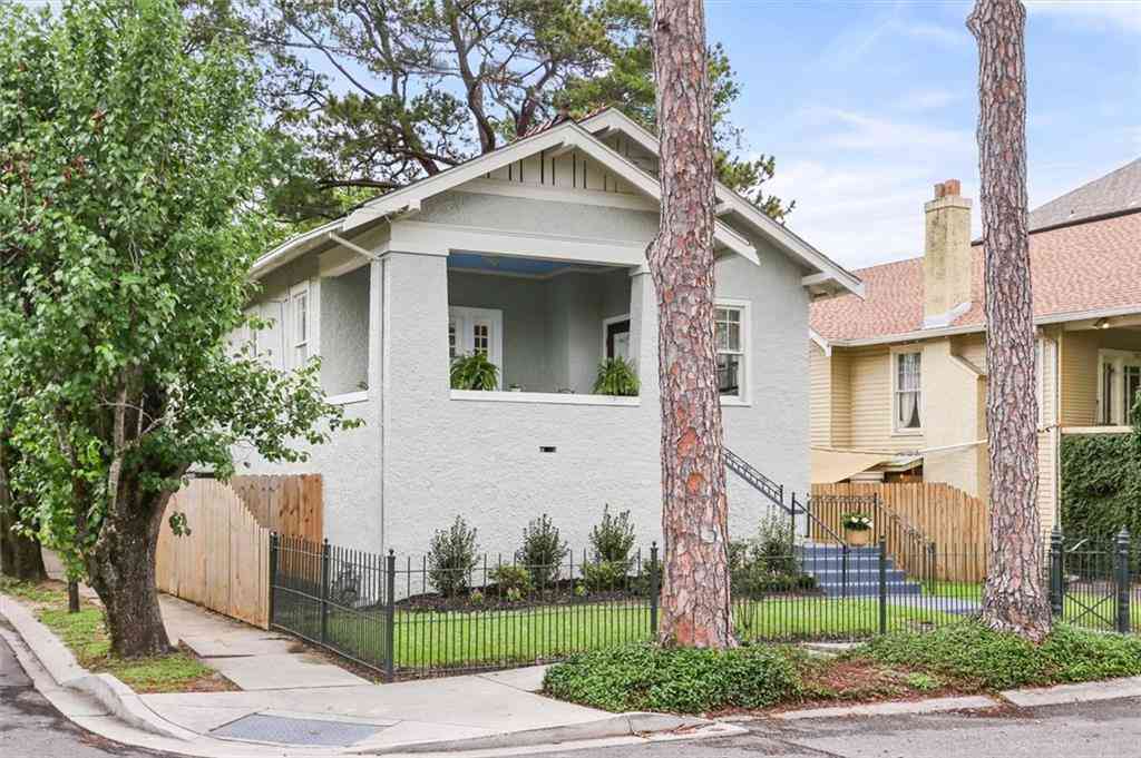 Homes For Sale - 2437 Joseph Street<br/> New Orleans, LA 70115