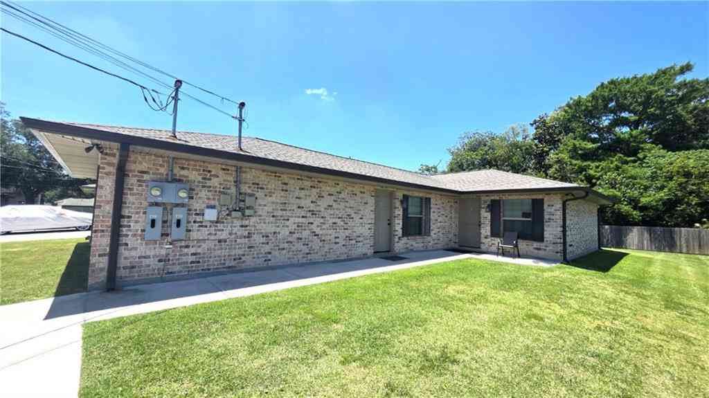 Multifamily For Rent - 114 P Street #A<br/> Belle Chasse, LA 70037