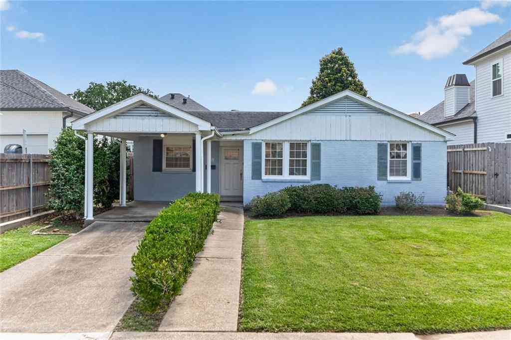 Homes For Sale - 1321 Lakeshore Drive<br/> Metairie, LA 70005