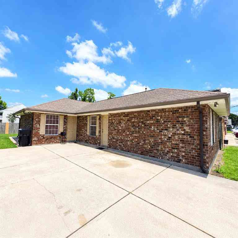 Multifamily For Rent - 205 Omega Street #A<br/> Belle Chasse, LA 70037