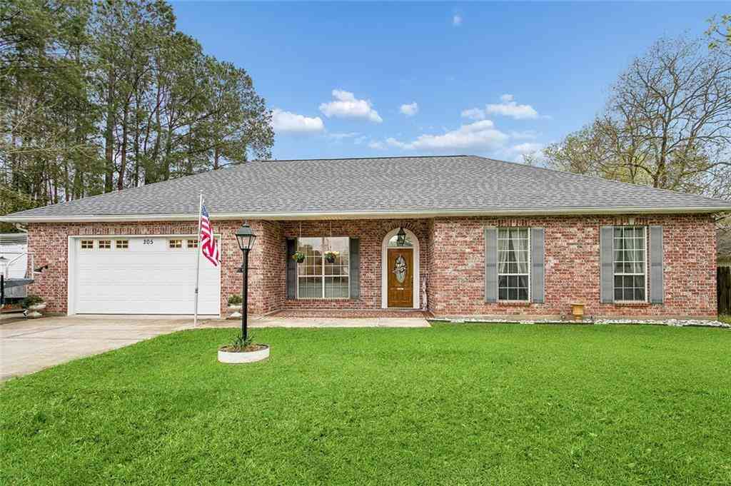 Homes For Sale - 205 Maria Avenue<br/> Abita Springs, LA 70420