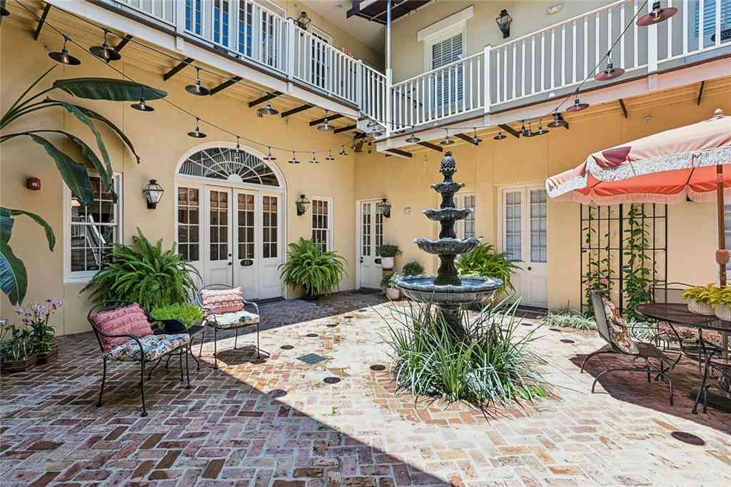 Apartment For Rent - 1041 Ursulines Avenue #103<br/> New Orleans, LA 70116